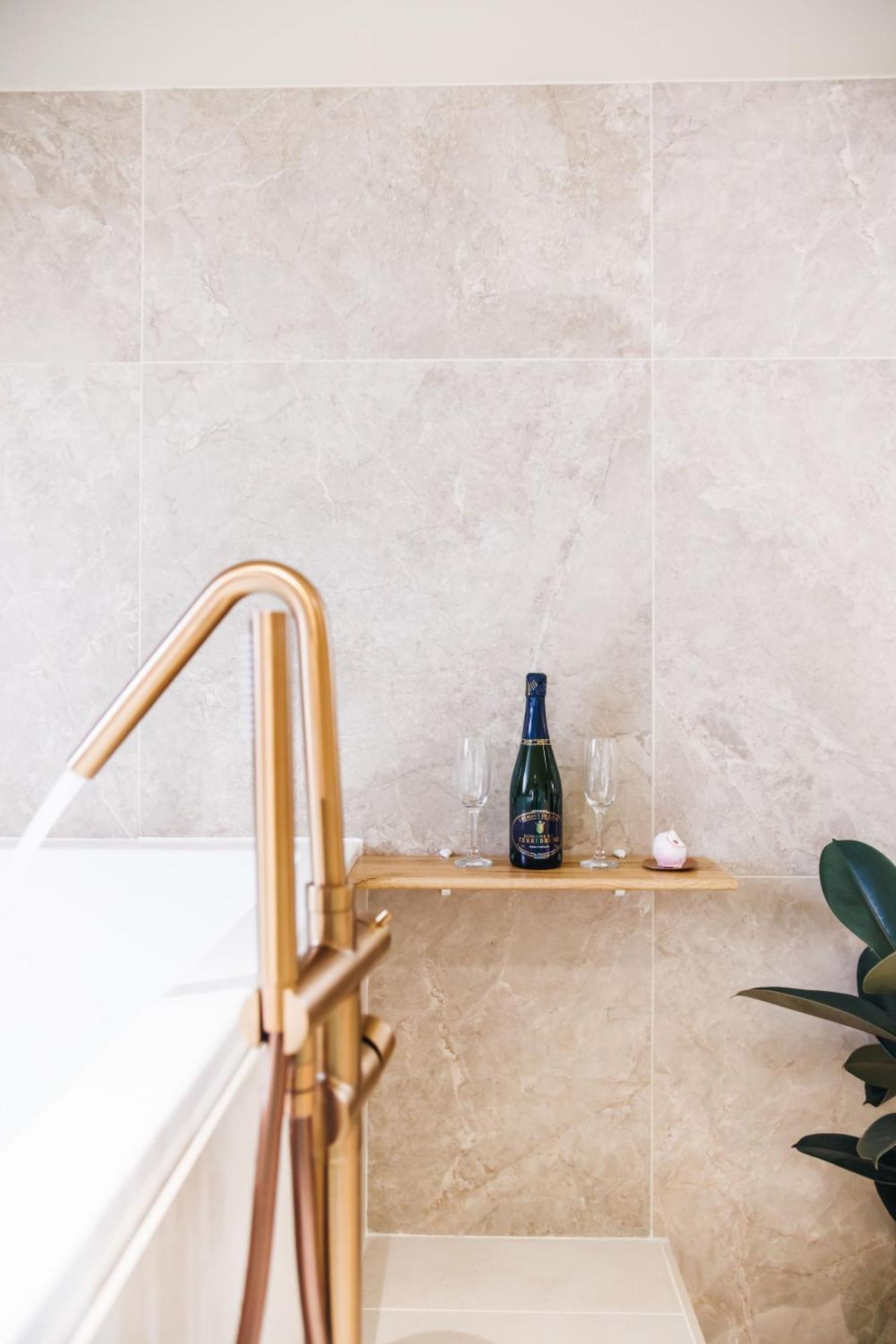 Eden Room - Luxe, Balneo & Sauna Le Mans Eksteriør bilde