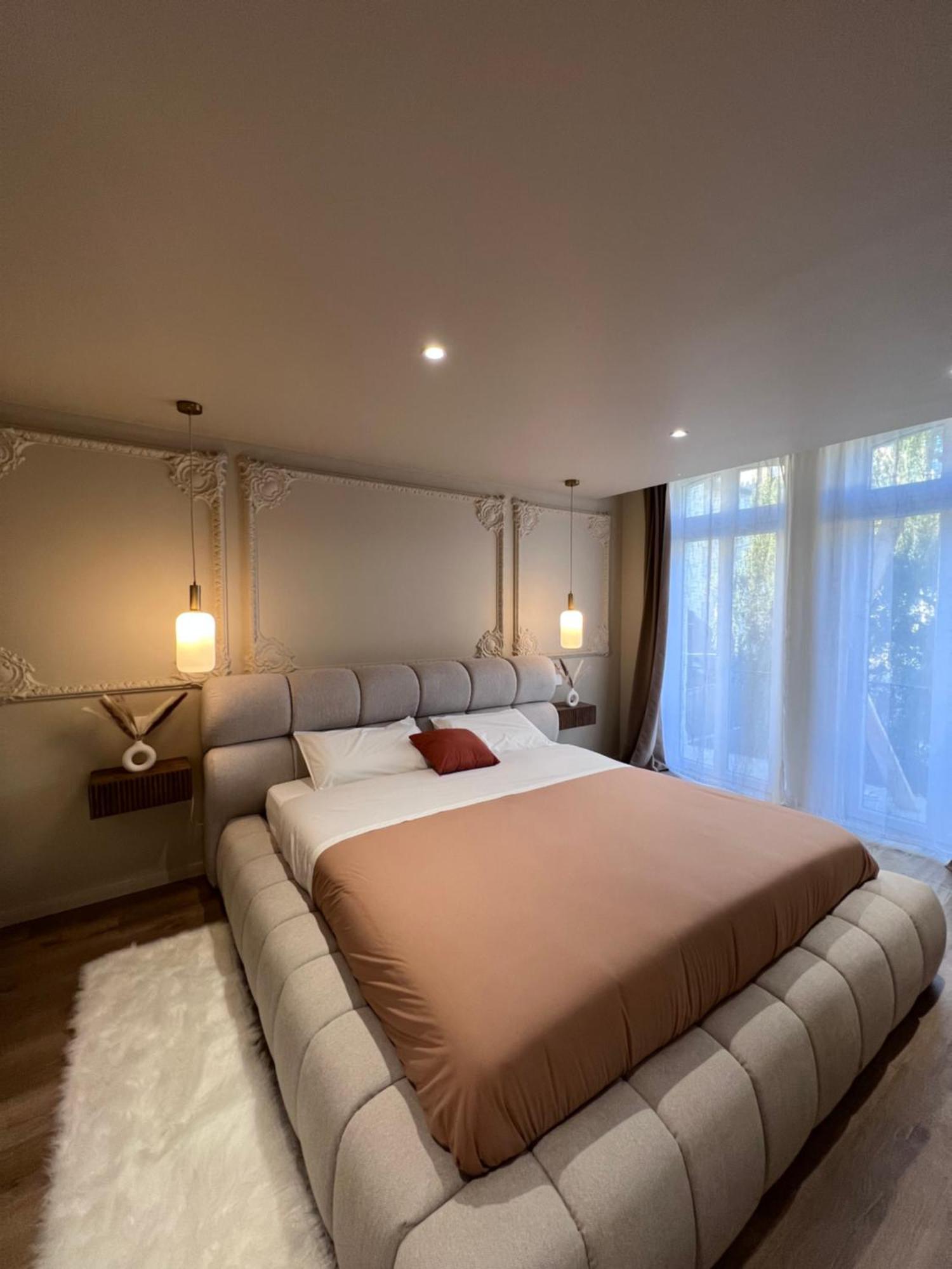 Eden Room - Luxe, Balneo & Sauna Le Mans Eksteriør bilde